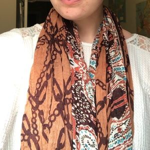 Patterned scarf